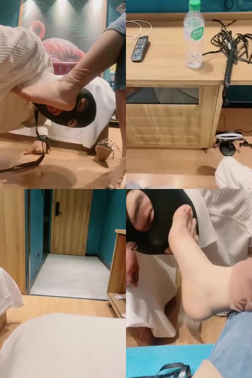 妖姬S-跪舔铆钉高跟丝袜脚插嘴