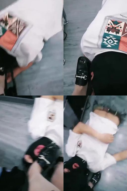 小妈咪-狗舌清理脏鞋臭脚捂脸窒息踩踏