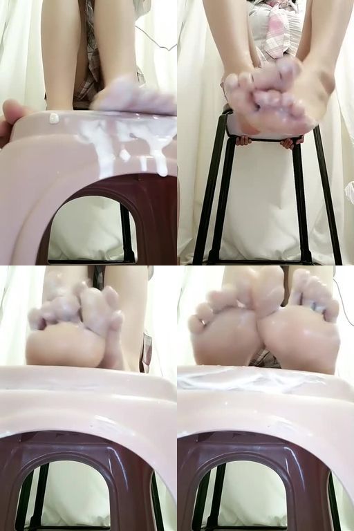 小泡芙-第一视角_踩酸奶倒计时榨榨榨