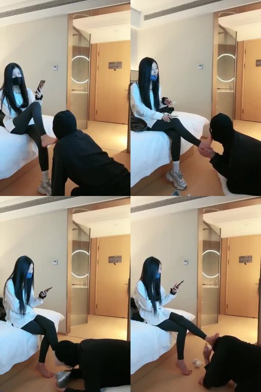 桃子S-骑马踩踏抽耳光脏运动鞋白袜辱