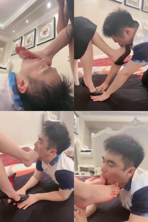 桃幼幼-犬化狗奴-高跟踩狗爪裸足插嘴