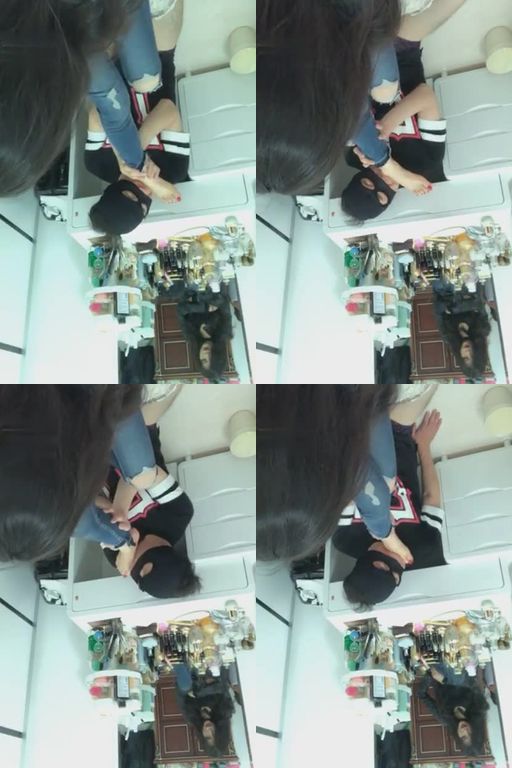 歌迪丝-打完球,回家玩狗,舔脚