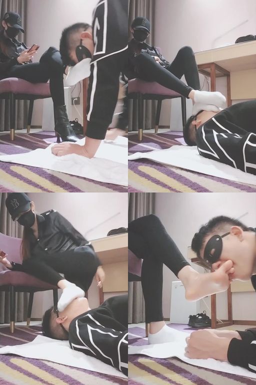 美娜格格-来之丈夫的羞辱56分钟靴子白袜羞辱连环耳光白袜脚插嘴