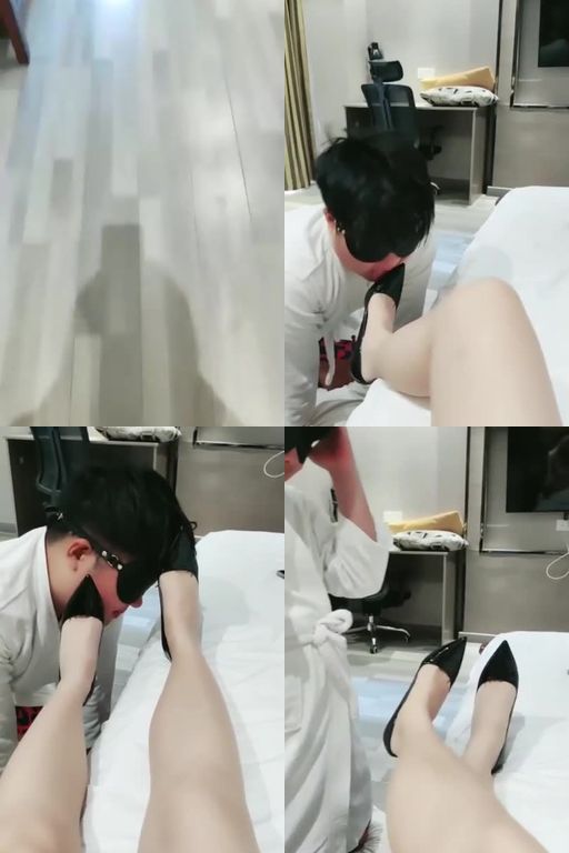 蓝蓝大S-跪舔高跟玉足踩狗爪