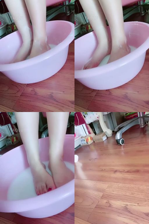 薇薇-第一视角这洗脚奶真馋啊!