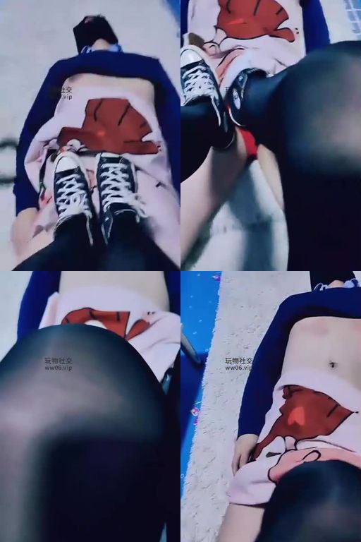 山兔苺-黑丝匡威帆布鞋玩